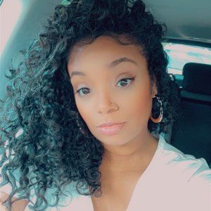 Meet your Posher, Angie